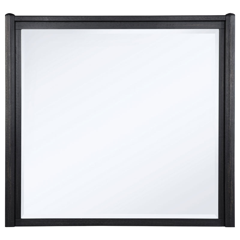 Leandro Bedroom Set