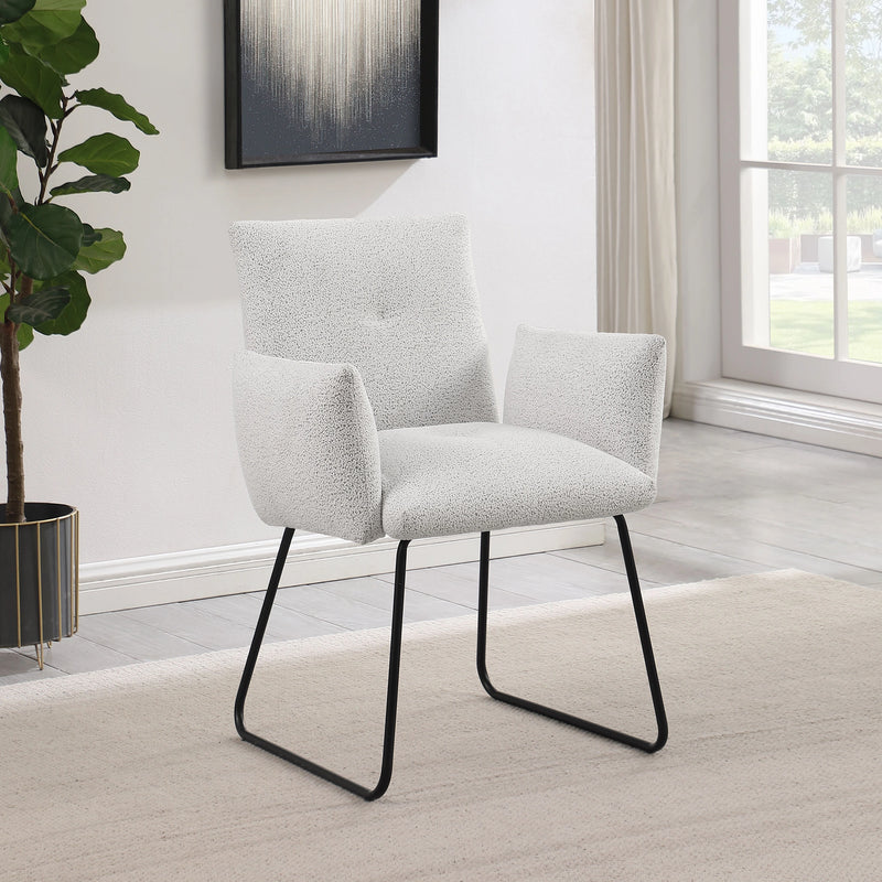 Ackland Dining Arm Chair - Ricky's Furniture Outlet (Paso Robles, CA)