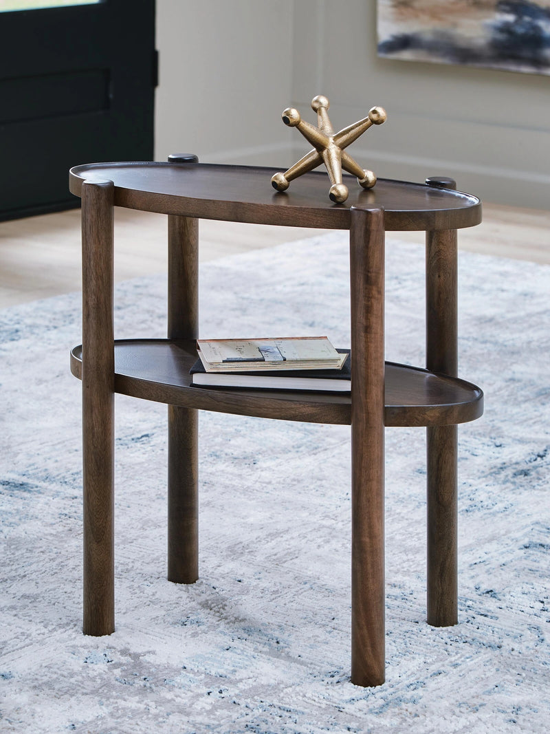Wiattbury Accent Table - Ricky's Furniture Outlet (Paso Robles, CA)