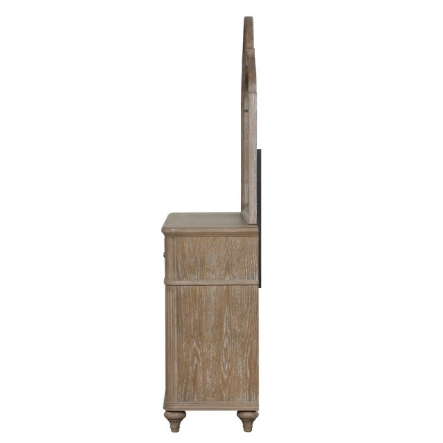 Lyris Dresser