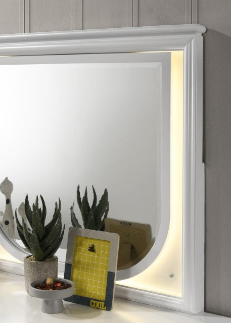 Lareina Mirror